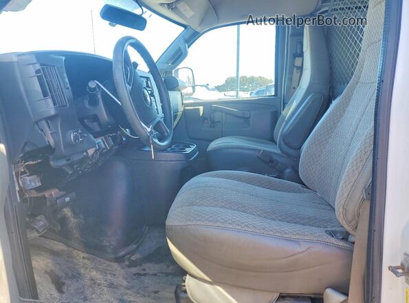 1GCWGAFF3H1337078 2017 CHEVROLET EXPRESS White Vista interior delantera