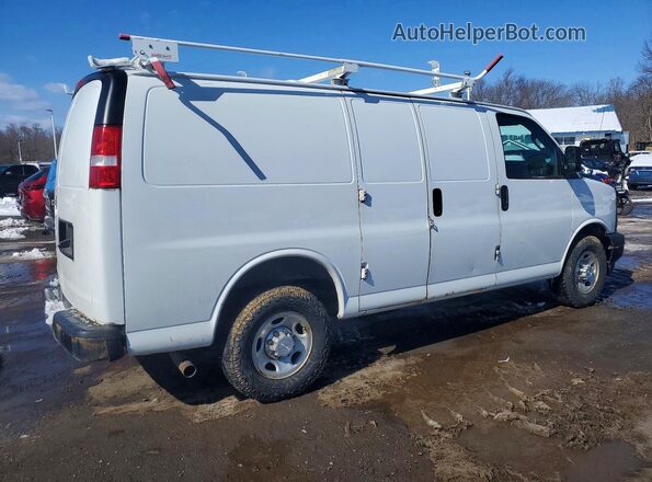 1GCWGAFF3H1337078 2017 CHEVROLET EXPRESS White Trasero derecho