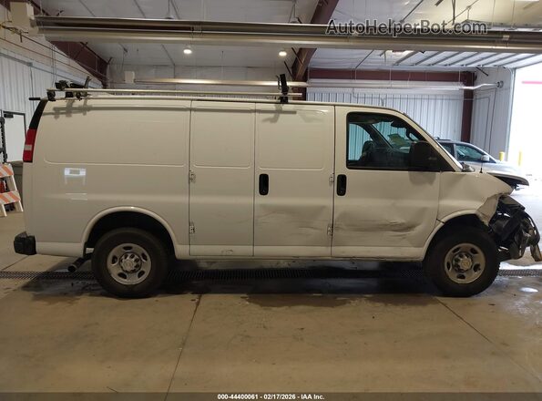 1GCWGAFG3L1270046 2020 CHEVROLET EXPRESS White Սալոնի 360 աստիճան տեսք