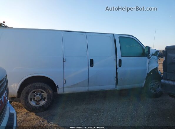 1GCWGAFP2N1284717 2022 CHEVROLET EXPRESS White უკანა სალონის ხედი