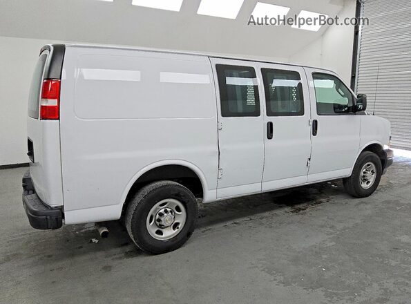 1GCWGAFP8N1217877 2022 CHEVROLET EXPRESS White Rear right