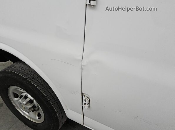 1GCWGAFP8N1217877 2022 CHEVROLET EXPRESS White 