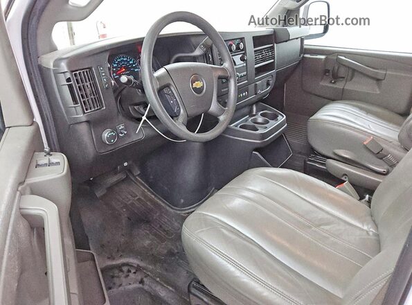 1GCWGAFP8N1217877 2022 CHEVROLET EXPRESS White Dashboard view