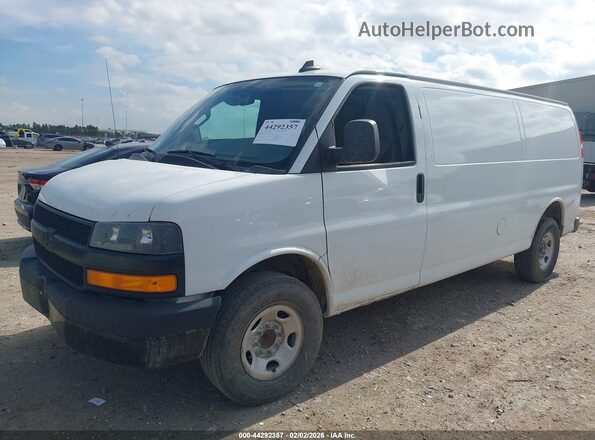 1GCWGBFP2N1221476 2022 CHEVROLET EXPRESS White Front left