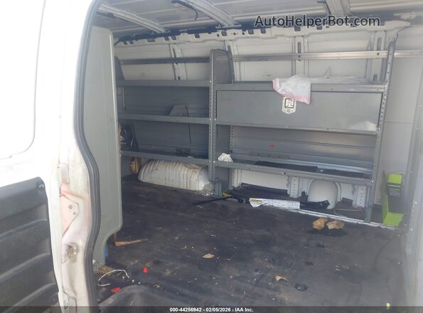 1GCZGGFG6H1348360 2017 CHEVROLET EXPRESS White Vista de la etiqueta del VIN