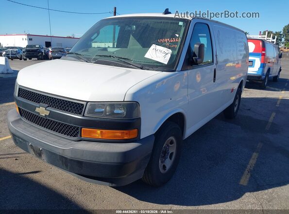 1GCZGGFP2J1162353 2018 CHEVROLET EXPRESS White Przód lewy