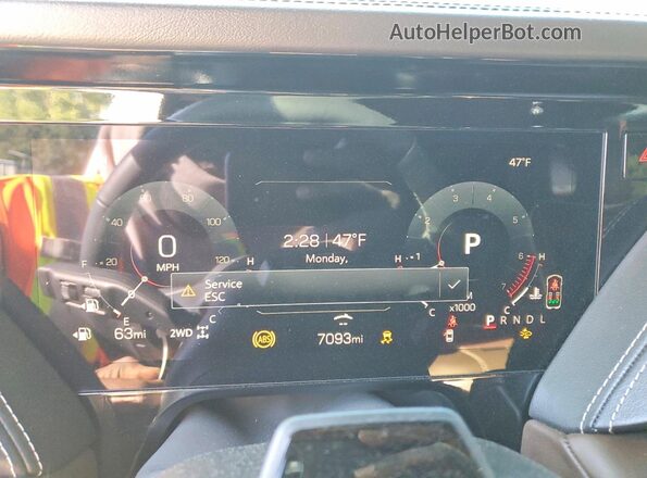 1GKS2KRL3SR328169 2025 GMC YUKON Белый Вид щитка приборов