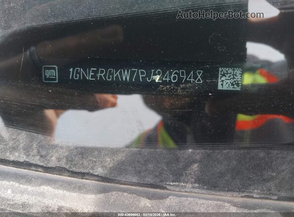 1GNERGKW7PJ246948 2023 CHEVROLET TRAVERSE Black Vista del compartimento del motor