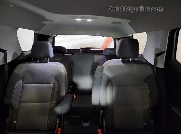 1GNEVGKW2KJ256792 2019 CHEVROLET TRAVERSE White Вид задніх сидінь