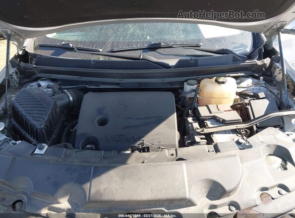 1GNEVJKW8LJ273563 2020 CHEVROLET TRAVERSE Серебряный Вид сзади