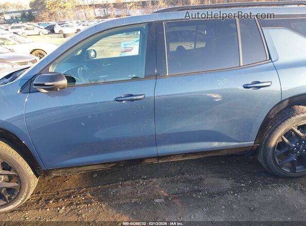 1GNEVLKSXRJ159159 2024 CHEVROLET TRAVERSE Blue სალონის 360-გრადუსიანი ხედი