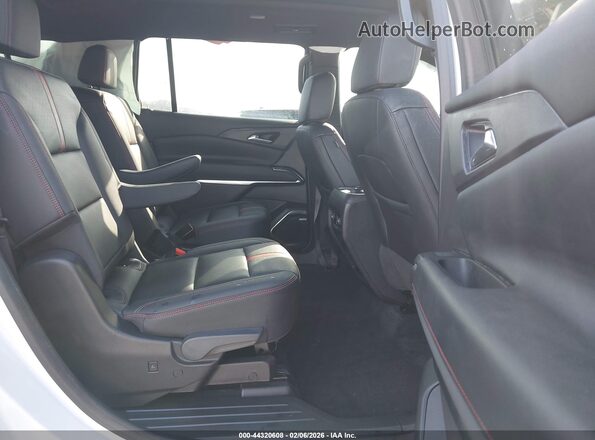 1GNEVLKSXRJ235902 2024 CHEVROLET TRAVERSE White Вид наклейки з VIN-кодом