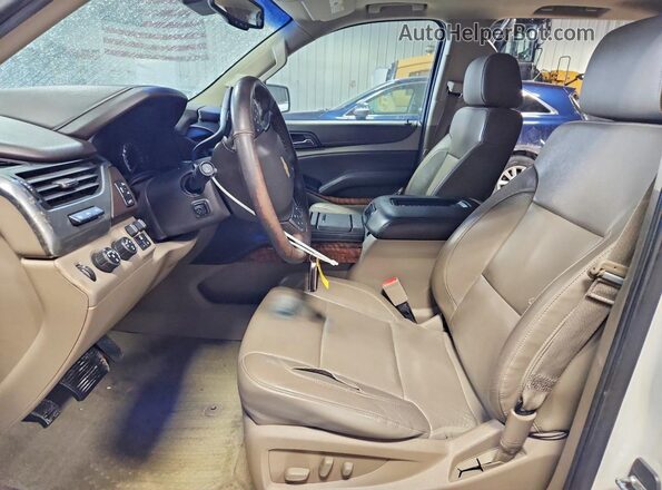 1GNSKJKC9GR274875 2016 CHEVROLET SUBURBAN White Widok wnętrza z przodu