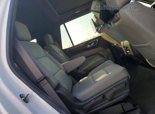 1GNSKNKD3MR451920 2021 CHEVROLET TAHOE Белый Вид задней части салона