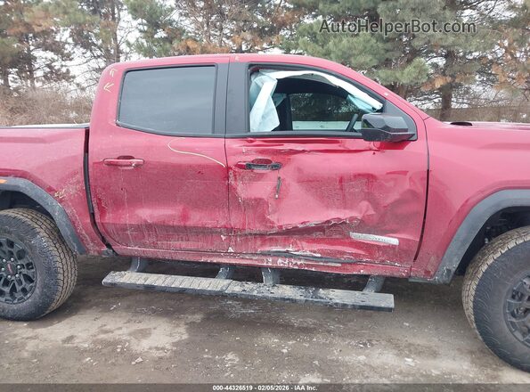 1GTP2BEKXT1133071 2026 GMC CANYON Burgundy Widok wnętrza z tyłu