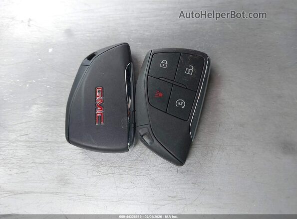 1GTP2BEKXT1133071 2026 GMC CANYON Burgundy Widok deski rozdzielczej