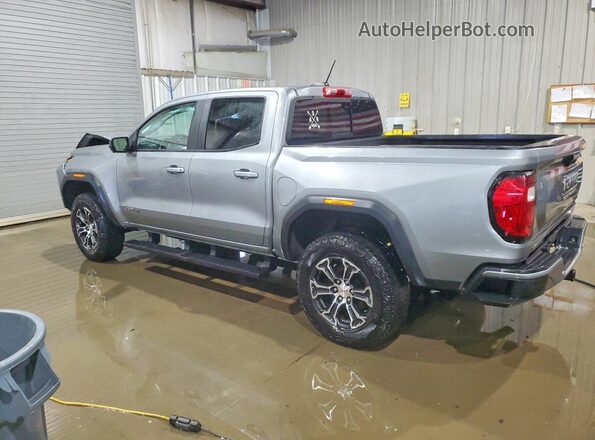 1GTP6DEK3P1153538 2023 GMC CANYON Серебряный Задняя левая четверть