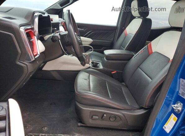 1GTP6EEK5R1230788 2024 GMC CANYON Blue Вид салону спереду