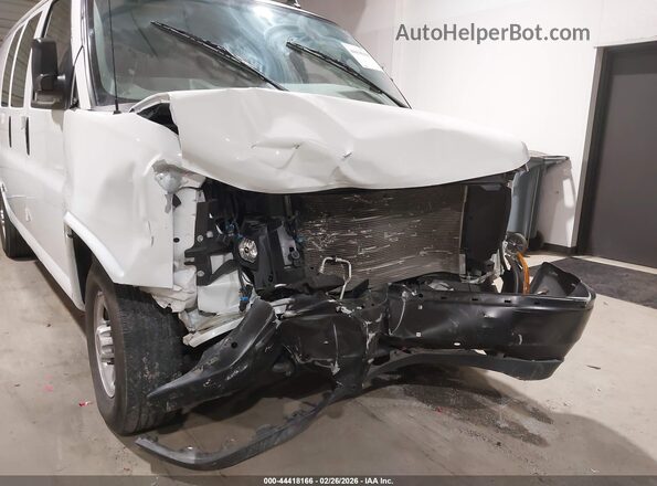 1GTW7AF71R1187384 2024 GMC SAVANA CARGO White Vista frontal