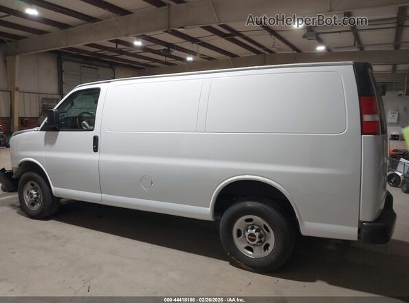1GTW7AF71R1187384 2024 GMC SAVANA CARGO White Vista interior de 360 grados