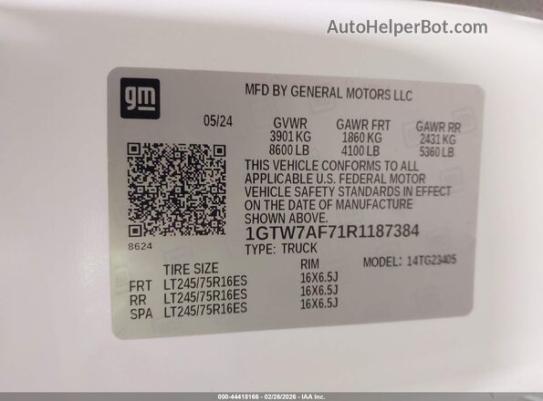 1GTW7AF71R1187384 2024 GMC SAVANA CARGO White Vista del compartimento del motor