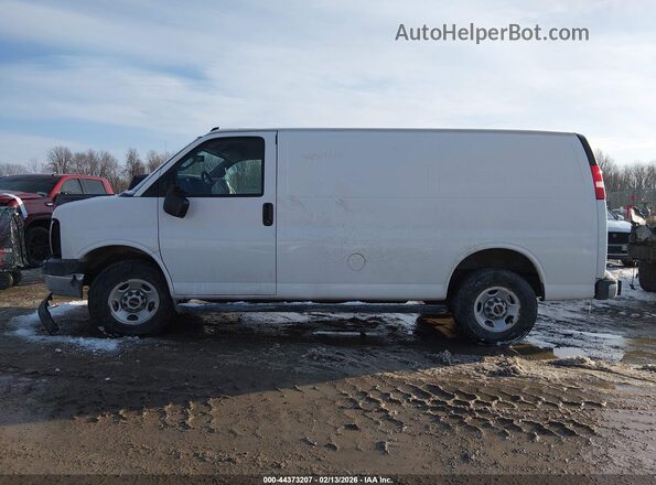 1GTW7AF72M1254793 2021 GMC SAVANA CARGO White 