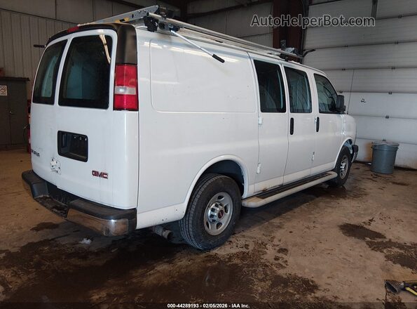 1GTW7AFF1H1906137 2017 GMC SAVANA 2500 White Tył prawy
