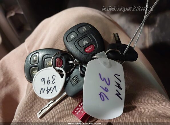 1GTW7AFG4G1258056 2016 GMC SAVANA 2500 White Widok deski rozdzielczej