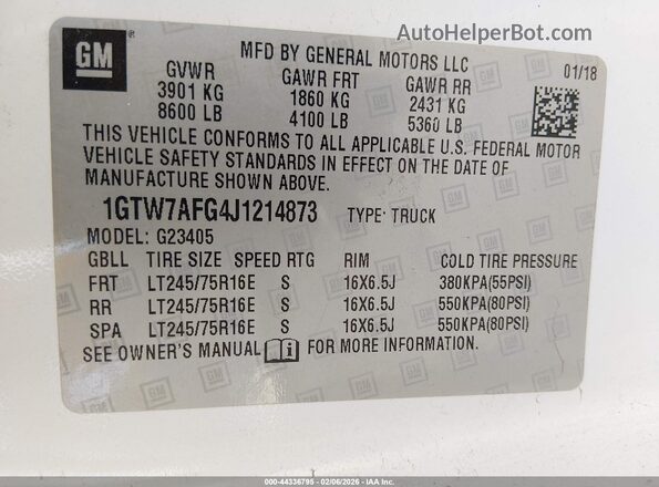 1GTW7AFG4J1214873 2018 GMC SAVANA 2500 Red ძრავის განყოფილების ხედი