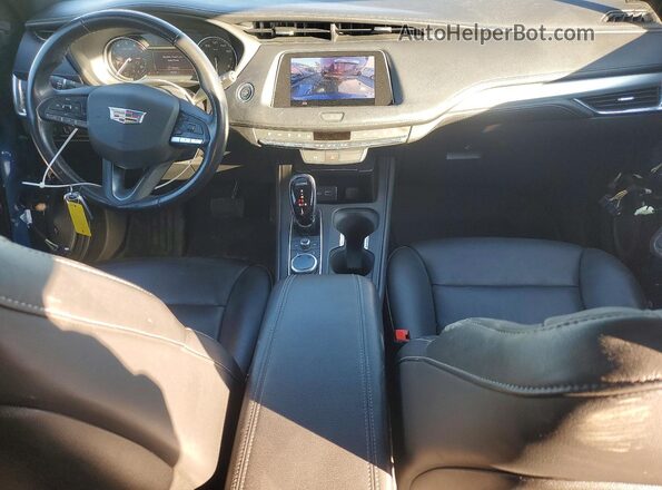 1GYFZCR40NF137025 2022 CADILLAC XT4 Синий Вид панели приборов