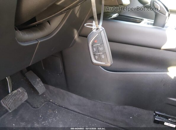 1GYFZCR42RF224737 2024 CADILLAC XT4 Silver 
