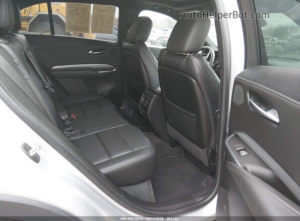 1GYFZDR42MF081688 2021 CADILLAC XT4 Gray VIN կոդի պիտակի տեսք