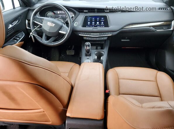1GYFZDR49NF170921 2022 CADILLAC XT4 White Вид панелі приладів