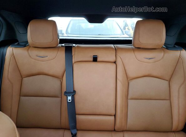 1GYFZDR49NF170921 2022 CADILLAC XT4 White Вид задніх сидінь