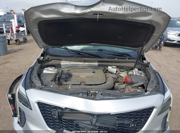1GYFZER46LF027993 2020 CADILLAC XT4 Silver Vista trasera