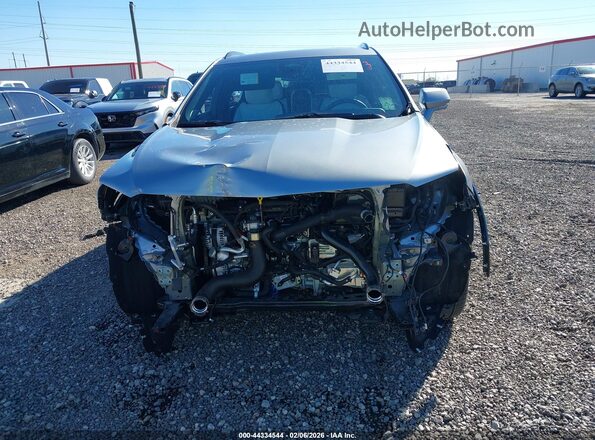 1GYFZER47SF160096 2025 CADILLAC XT4 Серебряный Вид спереди