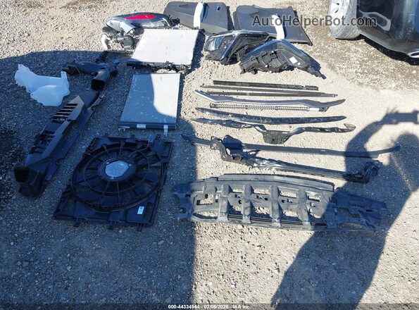 1GYFZER47SF160096 2025 CADILLAC XT4 Серебряный 