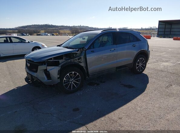 1GYFZFR41SF133093 2025 CADILLAC XT4 Silver წინა მარცხენა ხედი სამი მეოთხედიდან