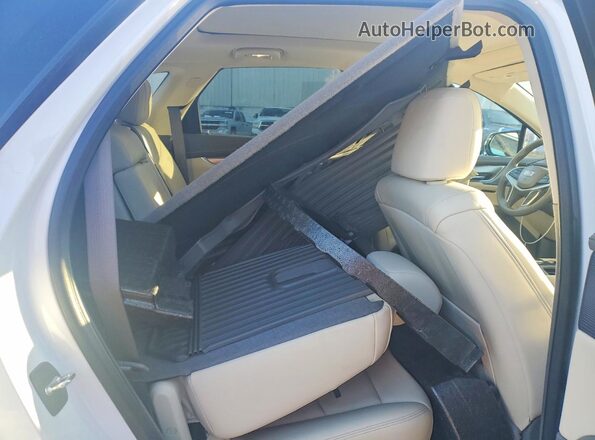 1GYKNDR48PZ129191 2023 CADILLAC XT5 White Vista interior trasera