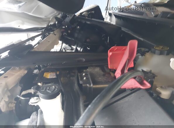 1GYKPCRS3NZ142303 2022 CADILLAC OTHER White Հետևի տեսք