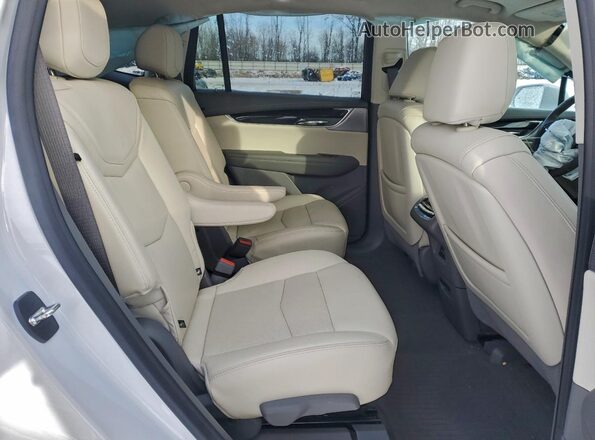 1GYKPDRS2LZ155658 2020 CADILLAC OTHER White Widok wnętrza z tyłu