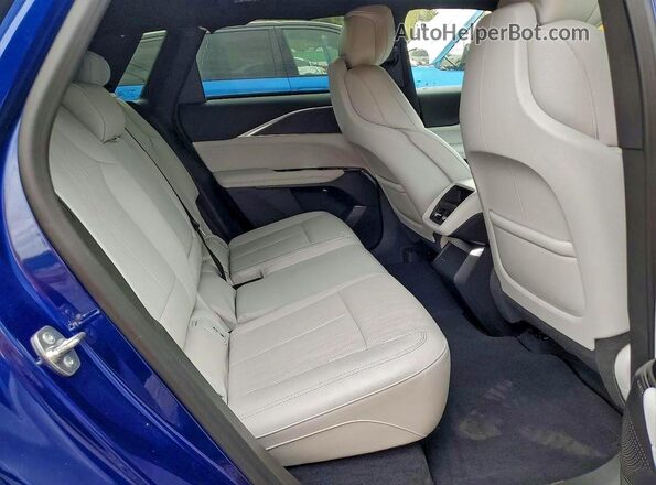 1GYKPPRL0RZ139476 2024 CADILLAC OTHER Blue უკანა სალონის ხედი