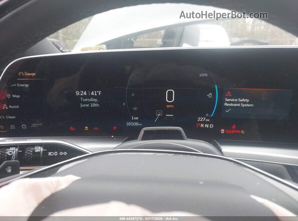 1GYKPSRL5RZ135037 2024 CADILLAC OTHER Black Հետևի նստատեղերի տեսք