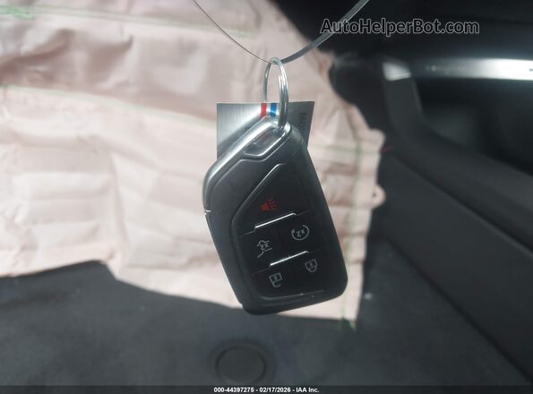 1GYKPSRL5RZ135037 2024 CADILLAC OTHER Black Առջևի վահանակի տեսք