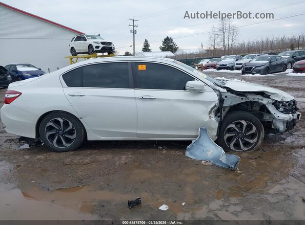 1HGCR2F7XGA156359 2016 HONDA ACCORD White Вид задньої частини салону