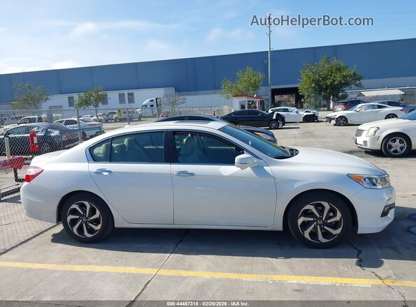 1HGCR2F88GA064188 2016 HONDA ACCORD White 
