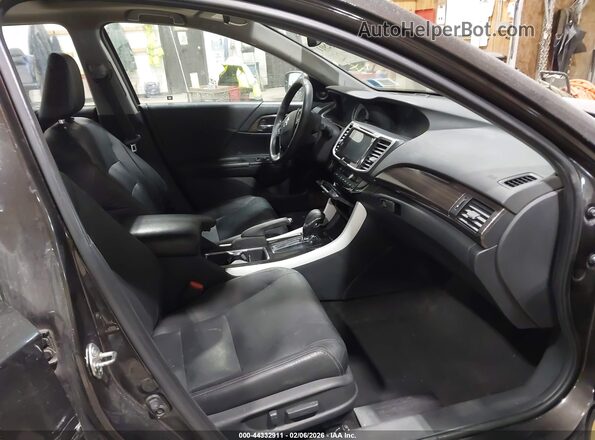 1HGCR3F92HA031302 2017 HONDA ACCORD Brown Вид салону спереду