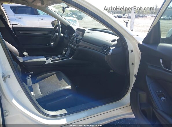 1HGCV1F15KA174102 2019 HONDA ACCORD White 