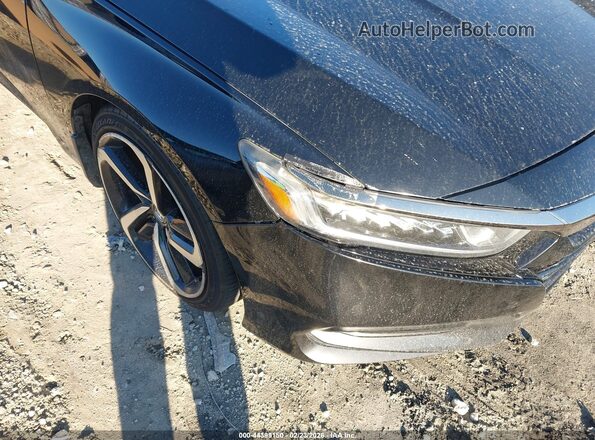 1HGCV1F31JA217513 2018 HONDA ACCORD Black Widok z przodu