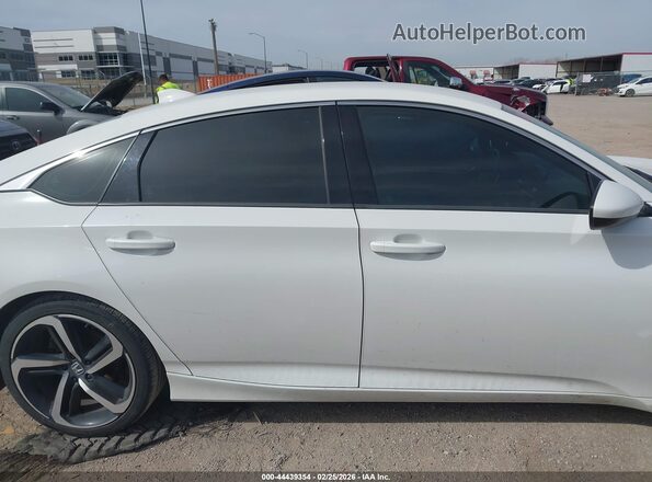 1HGCV1F36KA011718 2019 HONDA ACCORD White 
